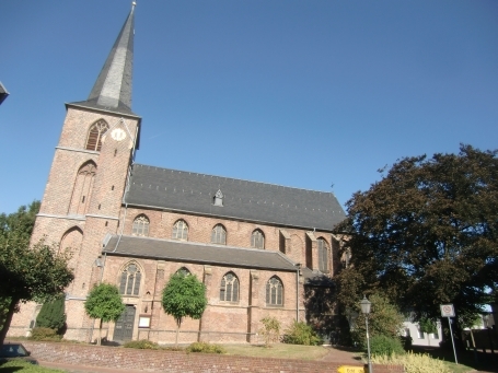 Waldfeucht : Pfarrer-Erbel-Weg, kath. Pfarrkirche St. Lambertus